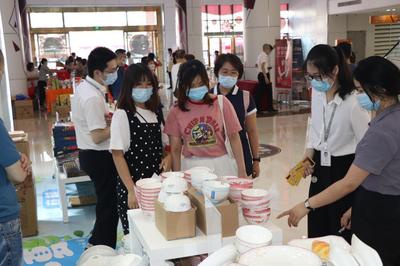 紡織品零售引領消費熱潮 廣州番禺區1-7月社零總額增長19.3%